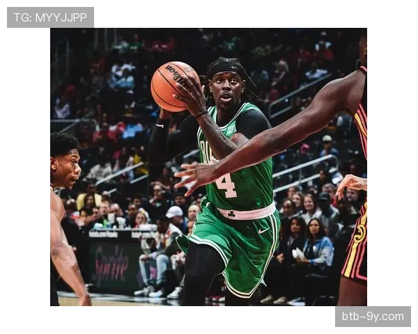 战报:老鹰加时取胜,特雷-杨与穆雷“双引擎”驱动关键时刻进攻。 战报:老鹰加时取胜,特雷-杨与穆雷“双引擎”驱动关键时刻进攻。